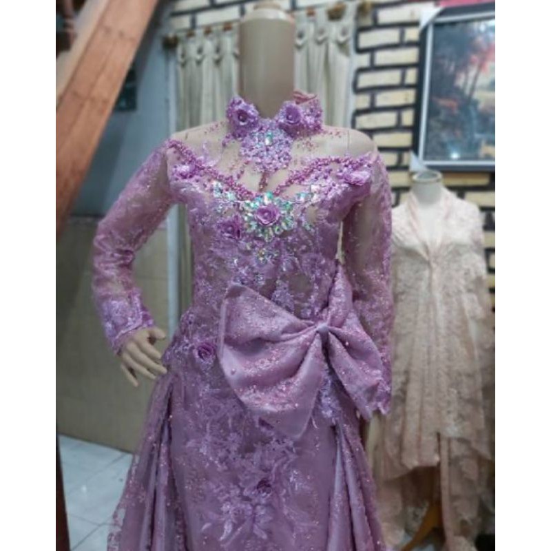 Gaun pengantin slim second ungu muda