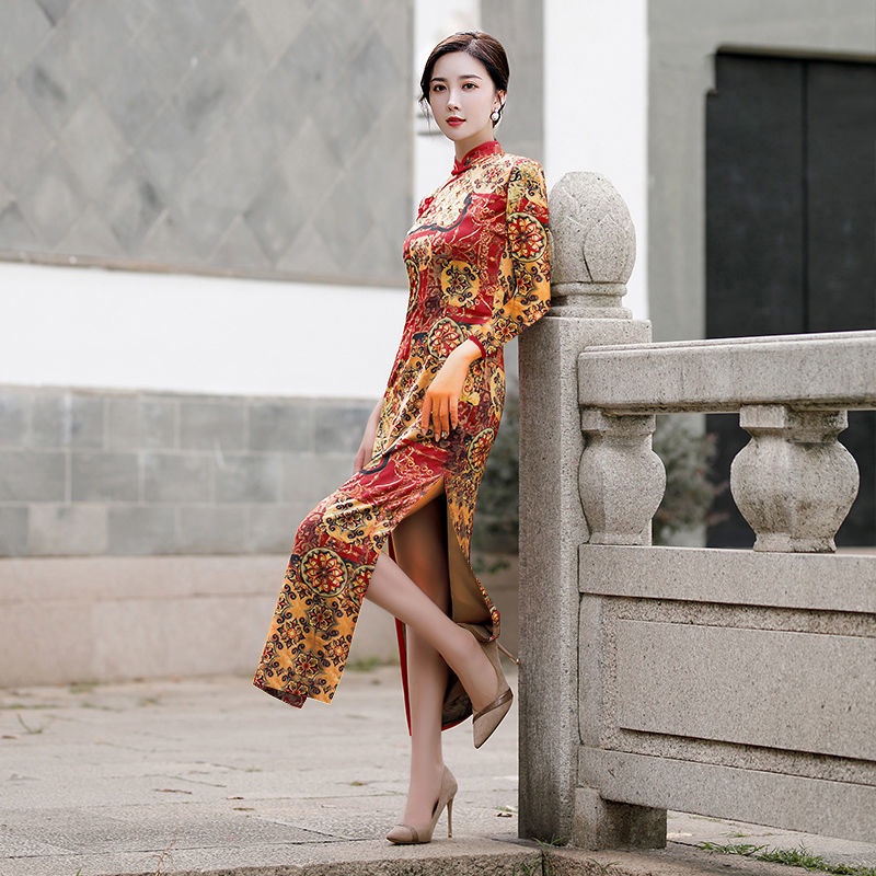 2022 autumn clothes New Retro cheongsam women's long style split temperament young style show Chines