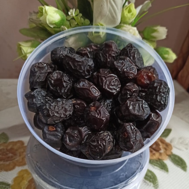 

Kurma Ajwa