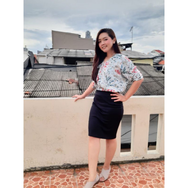 Rok Span Pensil  Pendek-Panjang (Jumbo)-HITAM