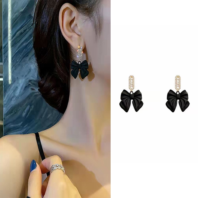 1 Pasang Anting Tusuk Gantung Sterling Silver 925 Desain Pita Merahhitam Hias Berlian Gaya Korea Untuk Wanita