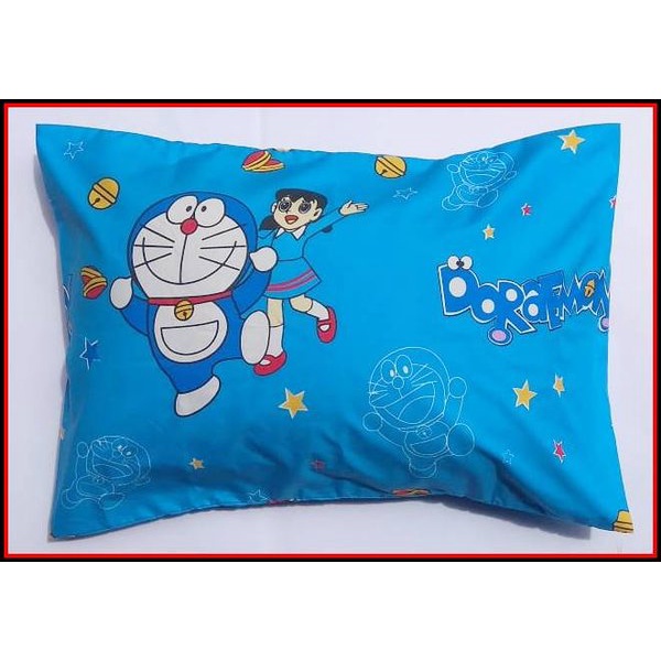 sarung bantal karakter