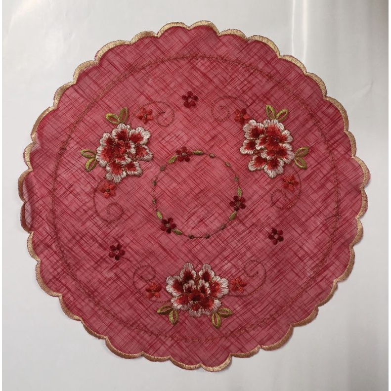 Taplak meja bulat kecil