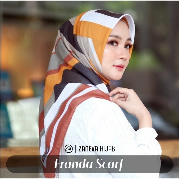 Franda Voal Printed Scarf by Zaneva Hijab l Series Selebgram Nurul Hikmah