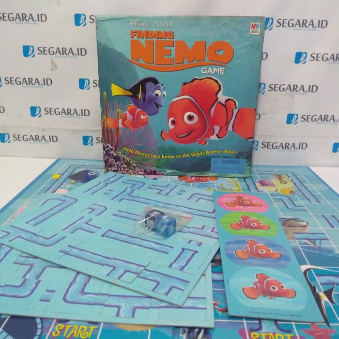 Board Game - Finding Nemo by Milton Bradley Disney Pixar