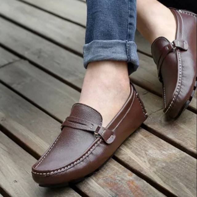 Sepatu casual lacoste kulit original