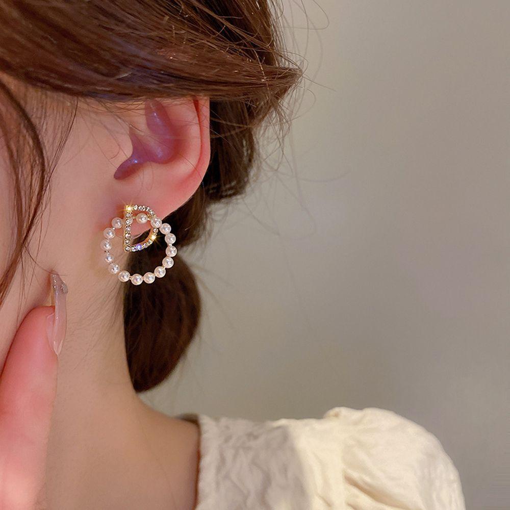 Needway Wanita Menjuntai Anting Trendi Manis Untuk Perempuan Huruf D Temperamen Kristal Drop Earrings