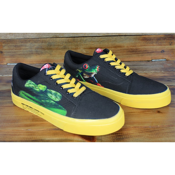 sepatu kasual vans x national geographic sneakers pria terbaru limited