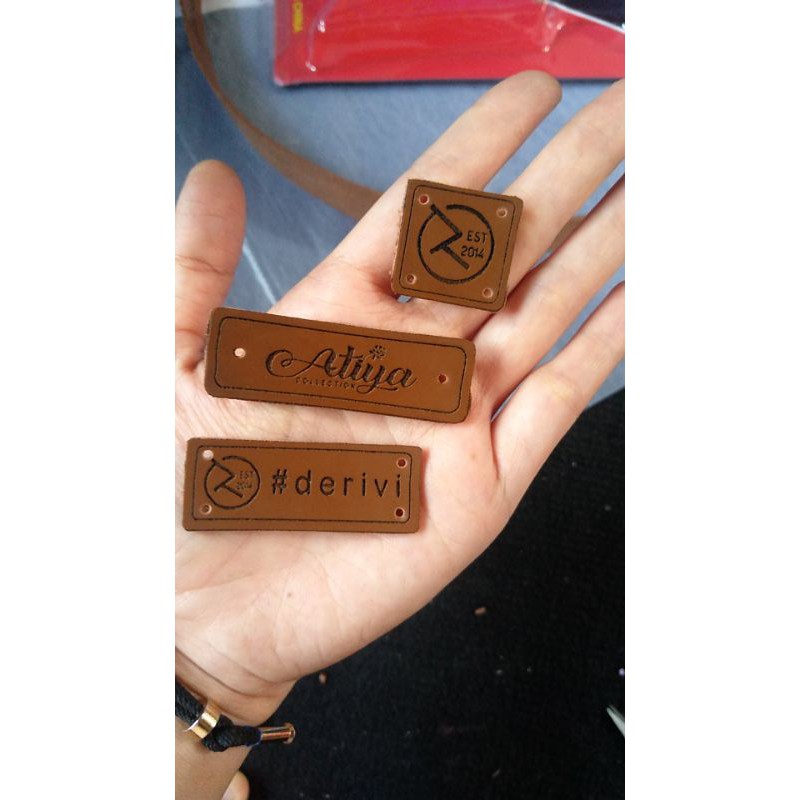 

Minimal 50pcs LABEL KULIT SINTETIS
