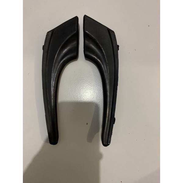 SATUAN Tusuk Sate Cowl Karet ujung kaca depan Etios Sedan Liva