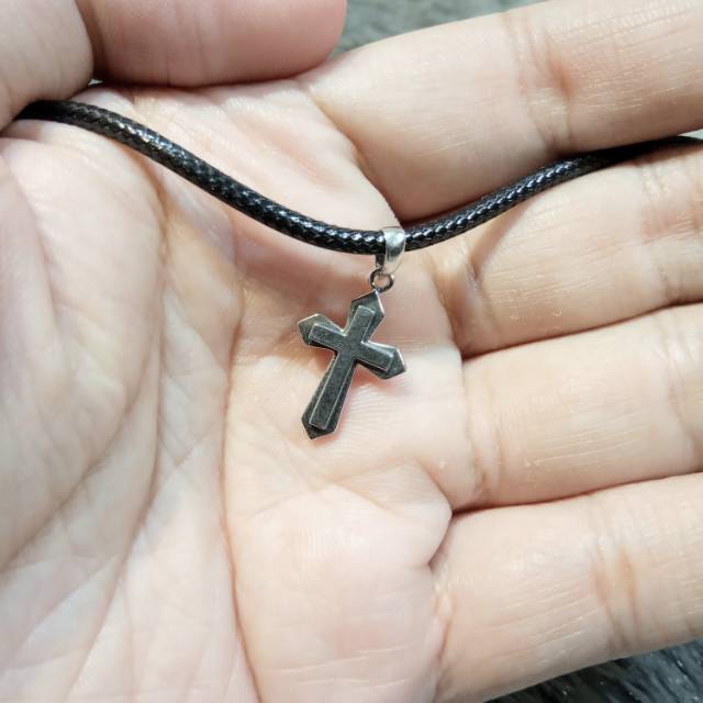 LunaEstella - Kalung Choker Salib Putih Simple kadar 75% (Kalung Emas Asli)