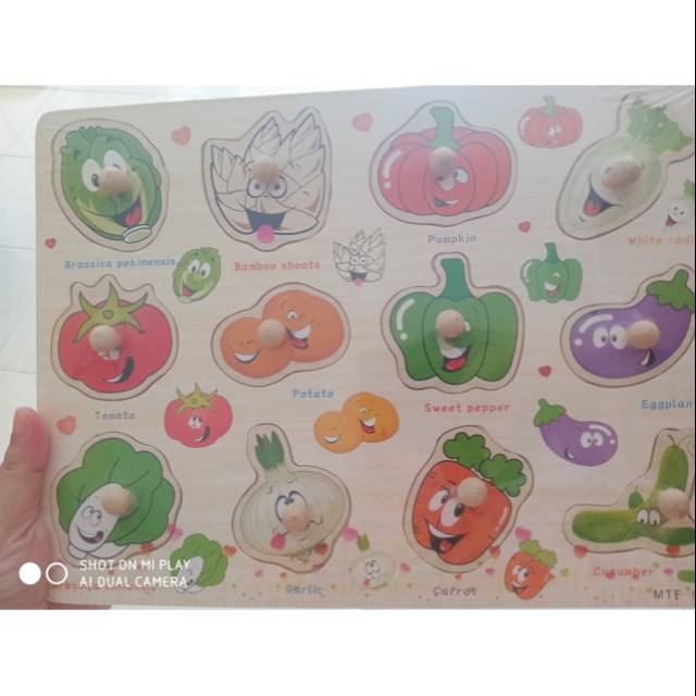 

Puzzle knob kayu