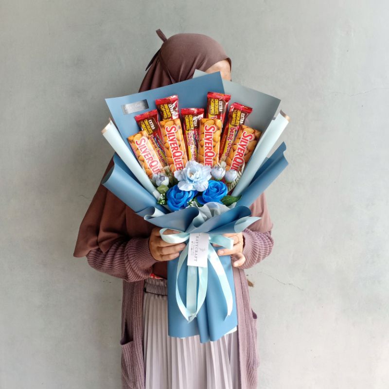 BUKET SNACK COKLAT SILVERQUEEN KADO WISUDA ULTAH BUCKET BUNGA