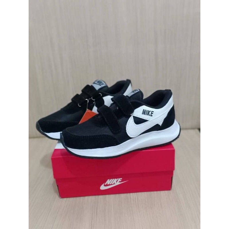 SEPATU SEKOLAH ANAK NIKE BOOST