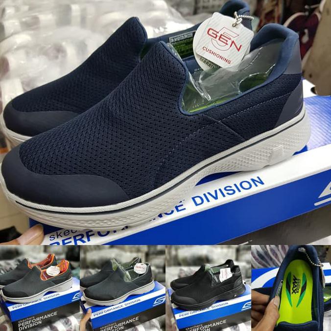 promo sepatu skechers pria / skechers go walk 4 / skechers pria - , terbaru