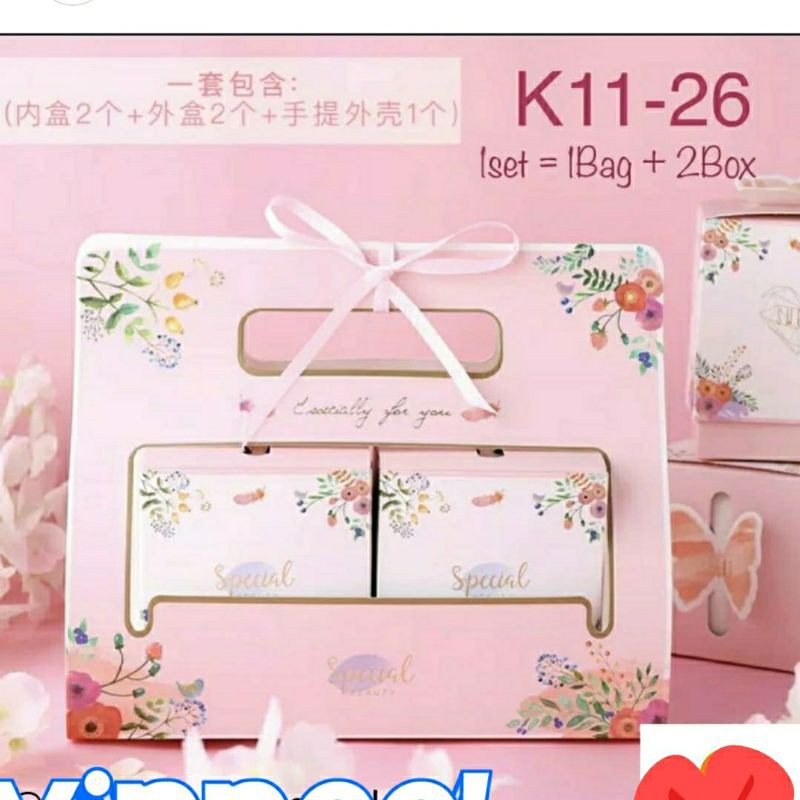 

Valentine Box (1 set: dapat 2 dus kecil + bag hampers)