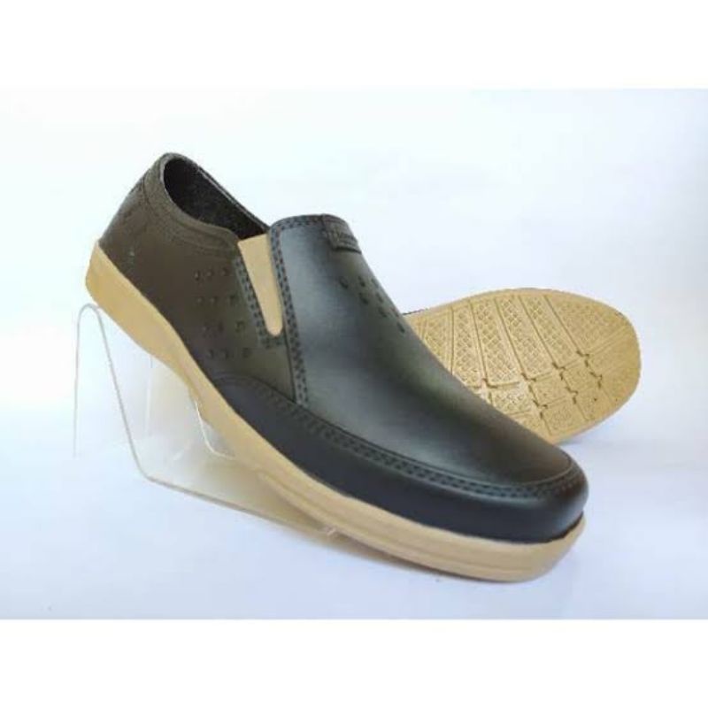 Sepatu slip on pria original pro att anti air sepatu kerja karet full hitam