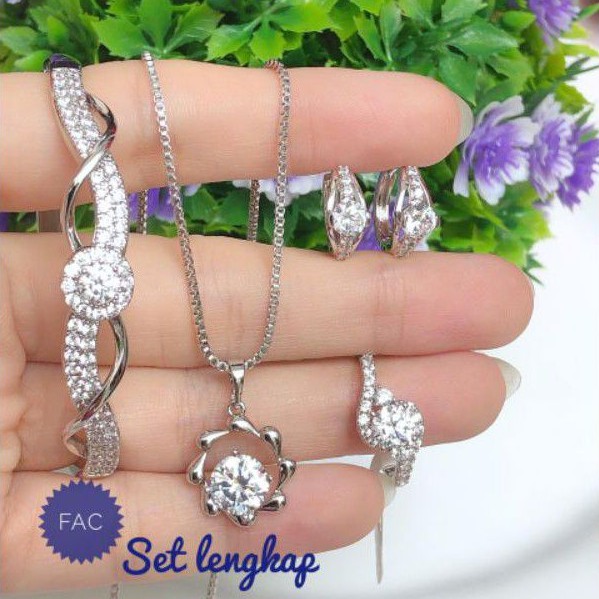(NOV) Set Perhiasan Lapis Emas Xuping Gelang Kalung Cincin Anting Berlian Silver Mewah Titanium