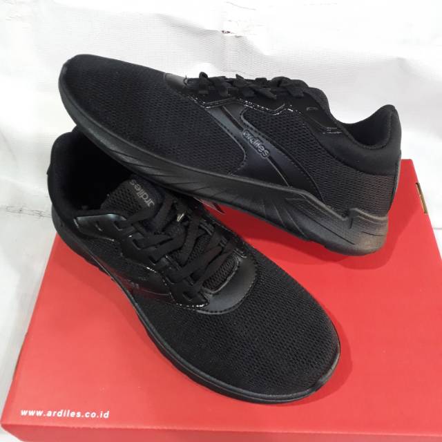 Sepatu kets hitam polos Ardiles iswari original
