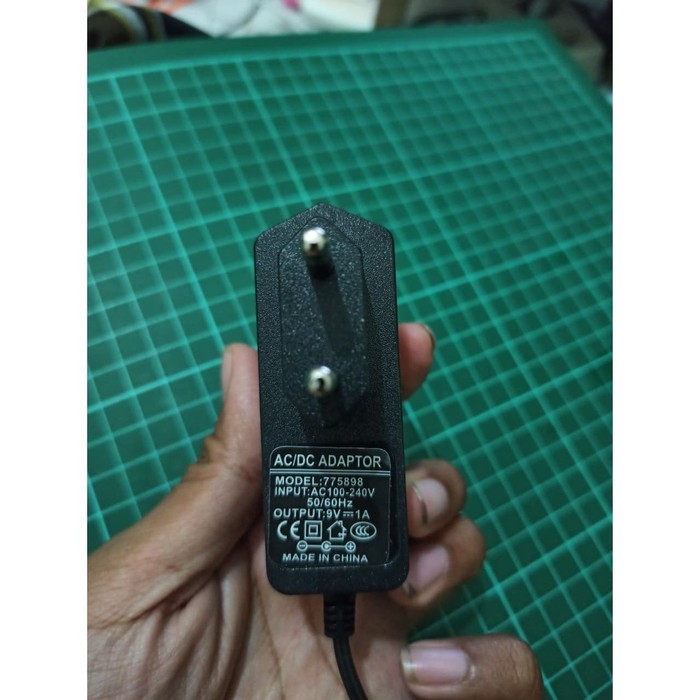 Adaptor DC 9 V 9V 1 A 1A Power Supply