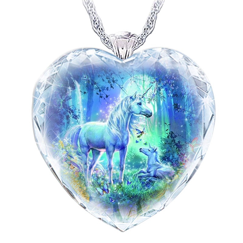 Kalung Dengan Liontin Bentuk Hati Motif Unicorn Aksen Kristal Untuk Wanita