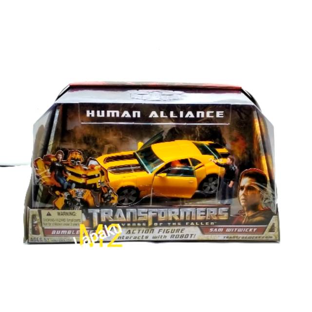 Action Figure Transformers Human Alliance Bumblebee dengan Sam Witwicky