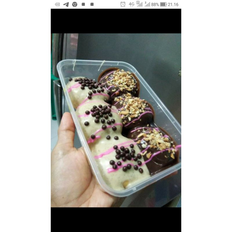 

donat siram isi coklat