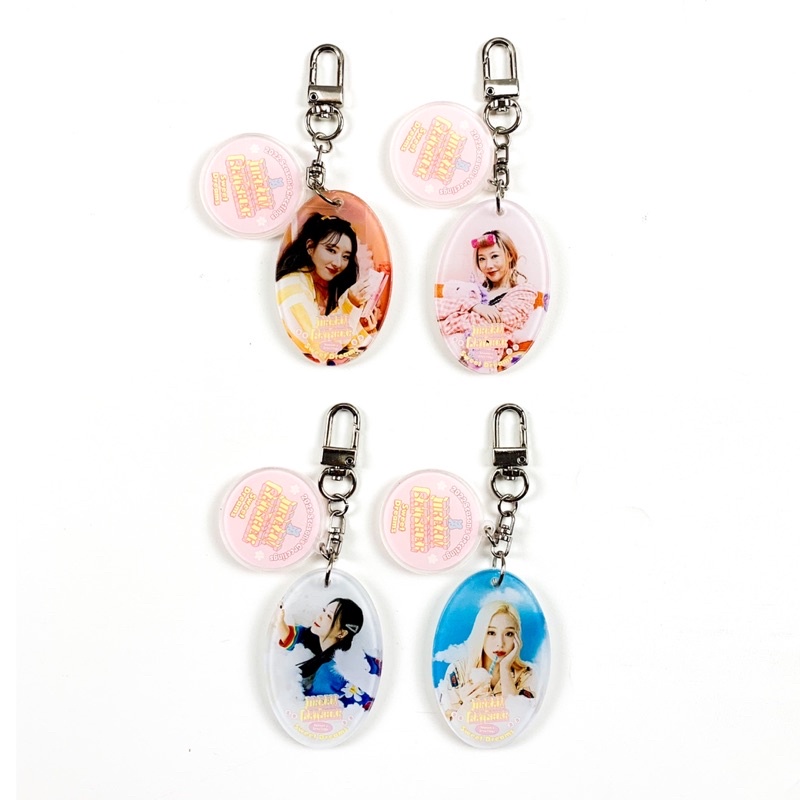 [sharing] DREAMCATCHER 2022 SEASON'S GREETINGS -  Random Acrylic Keyring / Lenticular Postcard