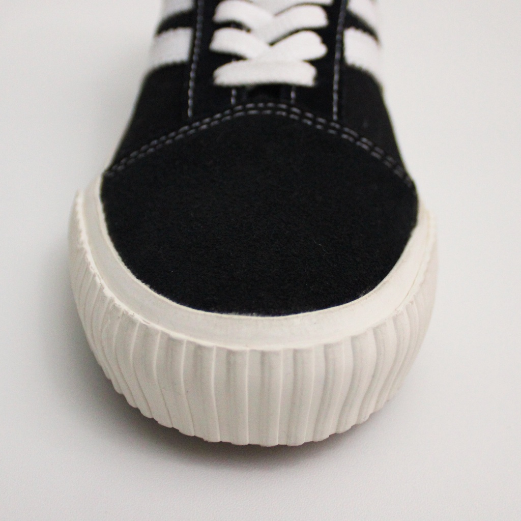 Sepatu Sneakers Casual Pria Wanita Brand Boyscode Original Vulcanized Black White Outsole Gerigi