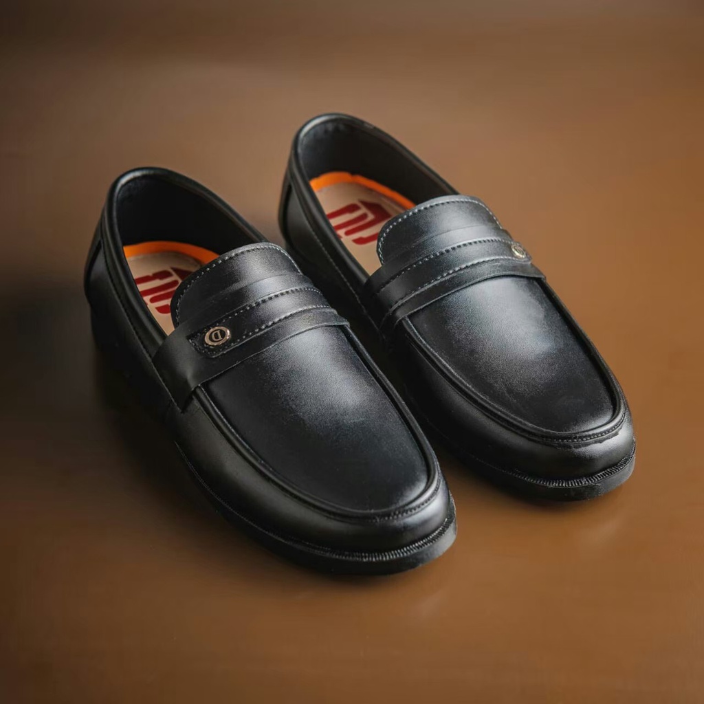 HDS X DTSDE sepatu Formal pria kasual slip on kulit pu sepatu kerja sepatu trendy terbaru