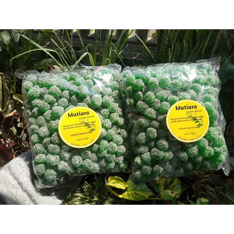 

PERMEN MINYAK KAYU PUTIH MERK MUTIARA 500gram