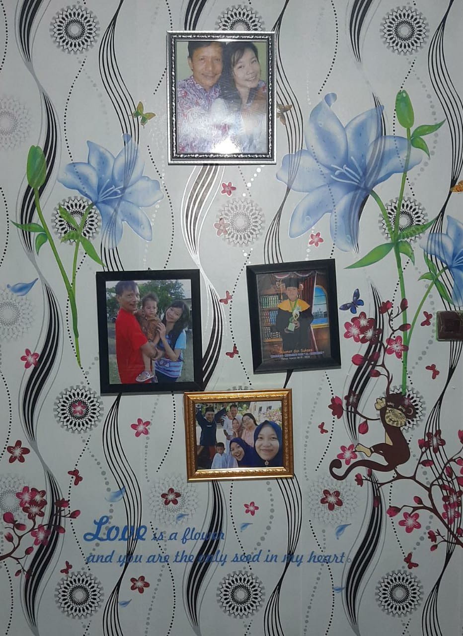 Wallsticker 71 Frame Bunga Biru