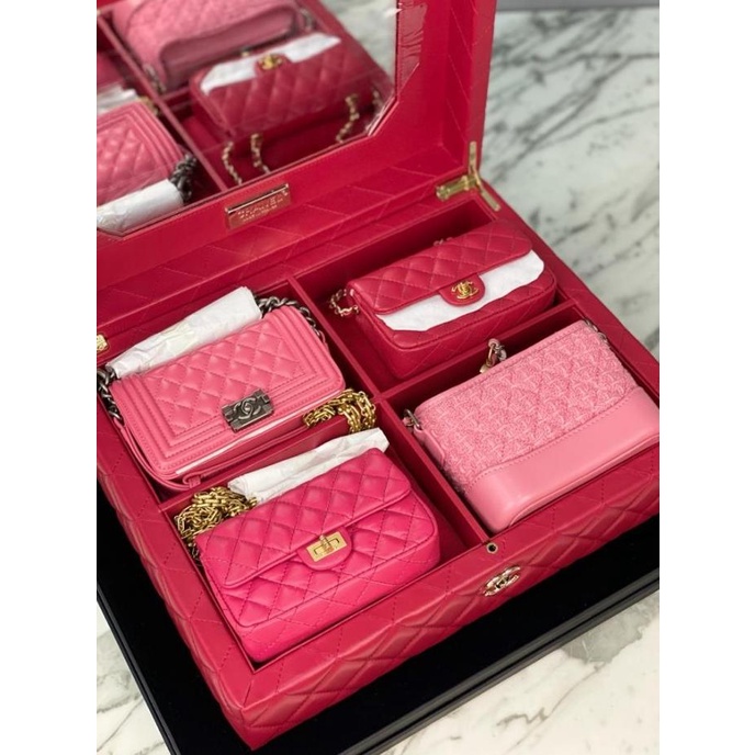 

CHA NEL GIFT BOX ( DPT 4 PCS ) DSG54546WE