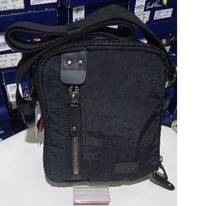 Tas selempang kecil cowok Kickers