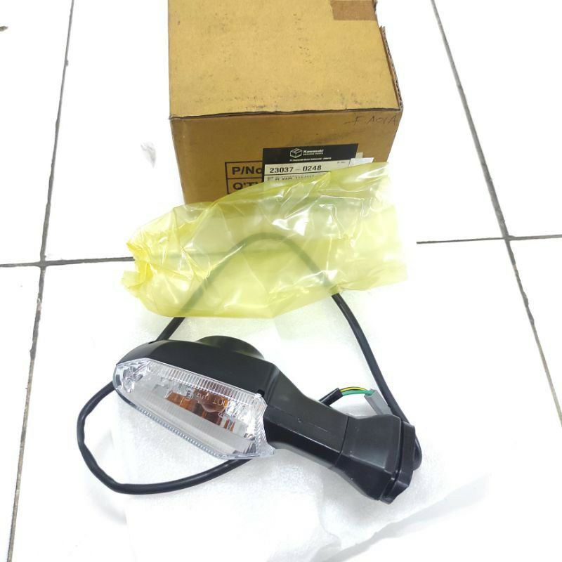 lampu sen sein riting belakang kanan Kawasaki ninja 250 fi, ninja 250 versys original