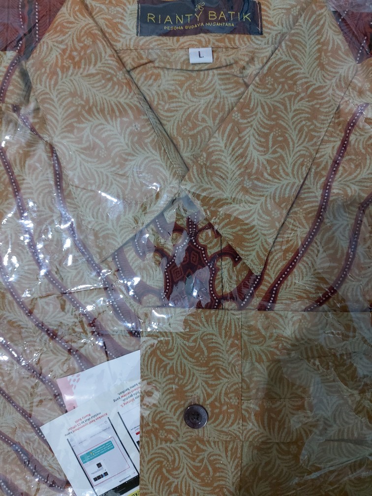 Kemeja Batik Pria Lengan Panjang Rianty Visaro