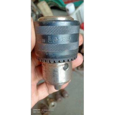 holder kepala bor tangan dan bor duduk