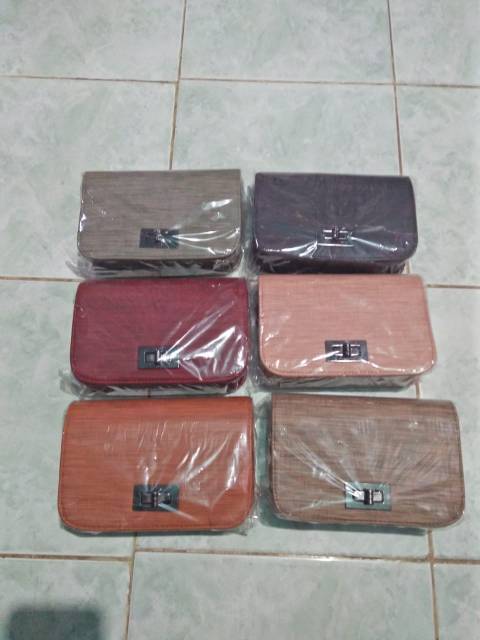 TAS KUNCI LIVO-LUVI MOTIF SALUR READY STOK