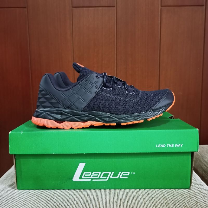 Sepatu Lari Pria League Hunter M 100% Original Hitam - Orange Size 43
