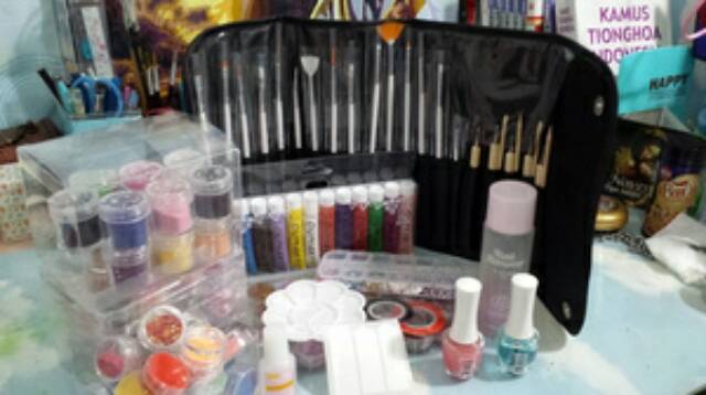 Full Set Nail Brush