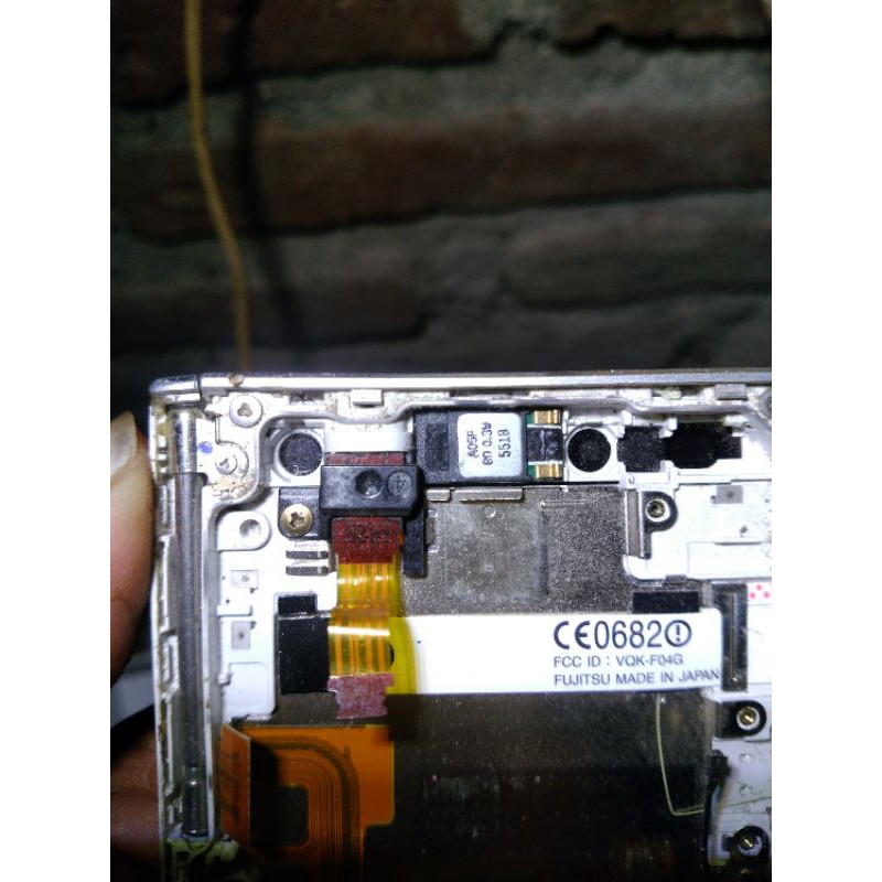 mic atas fujitsu f04g