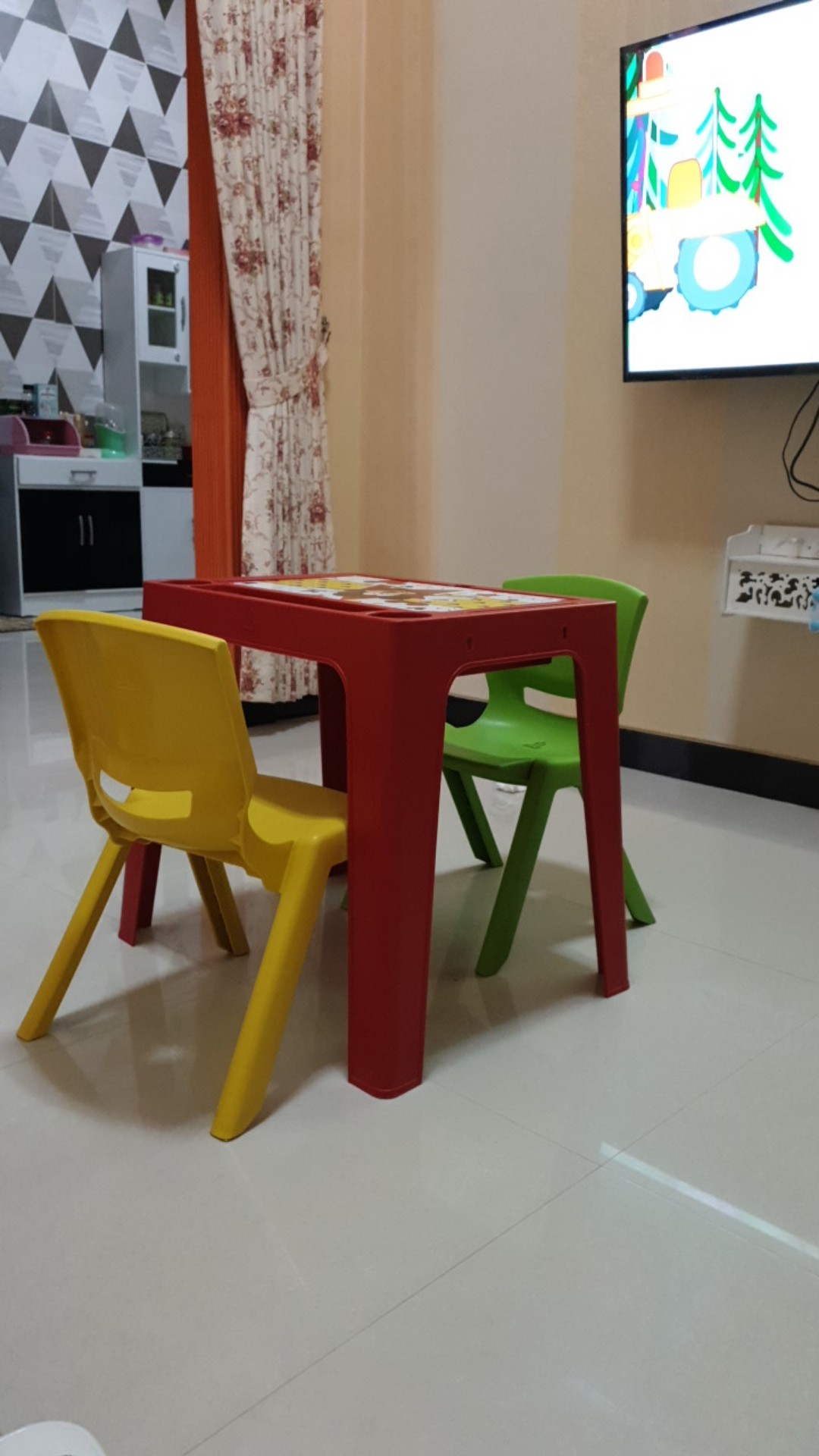 Meja Belajar Anak Okt - Olymplast