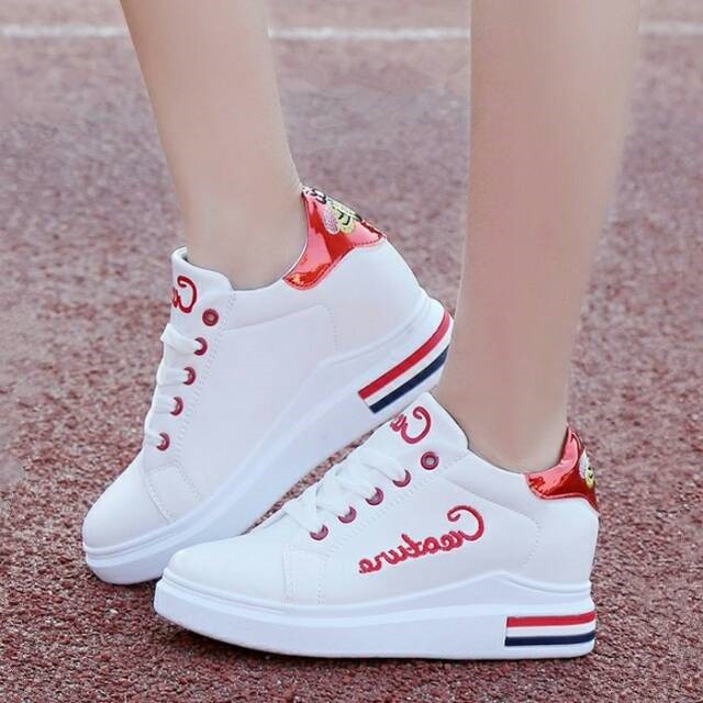 sepatu sneakers casual