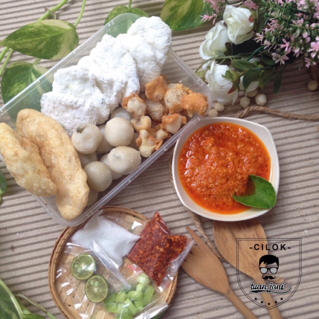 

Cireng Kuah (Cilok Tuan Joni)