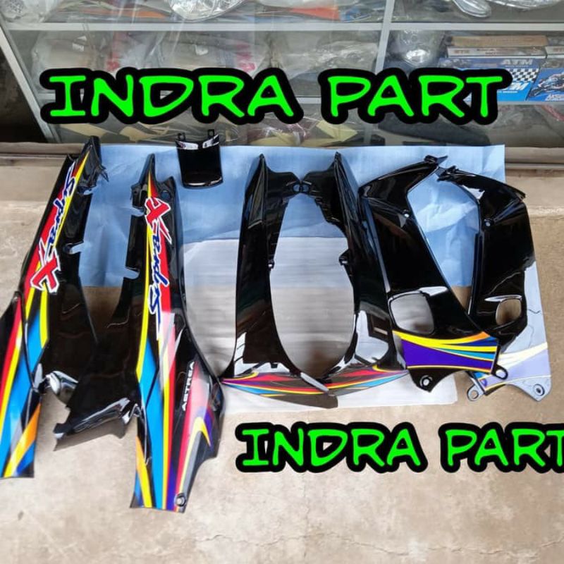 cover body belakang berikut sayap depan motor supra x lama 2002 2005 .