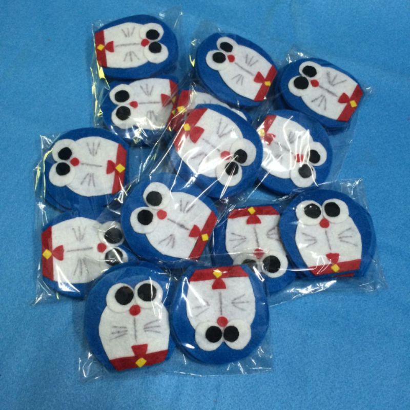 

ANGPAO FLANEL KARAKTER DORAEMON
