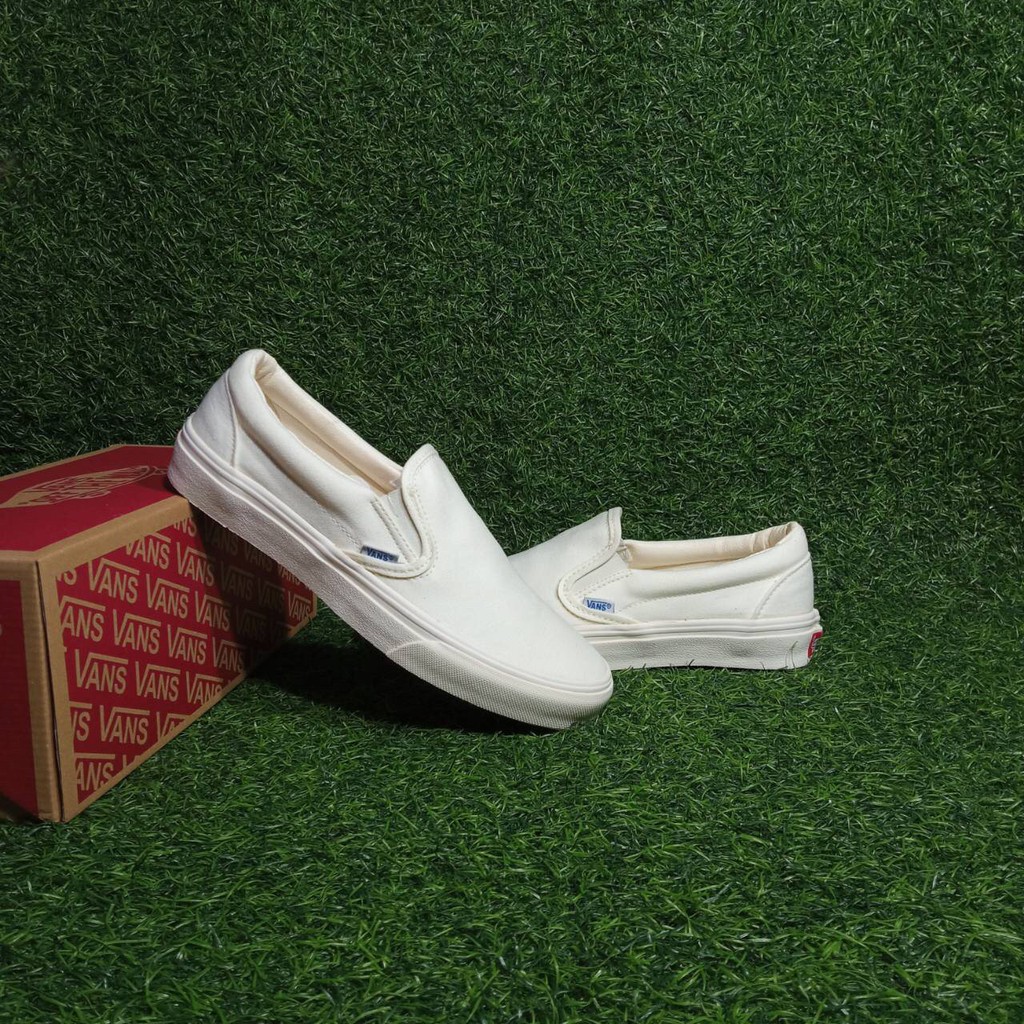 slip on vans off white