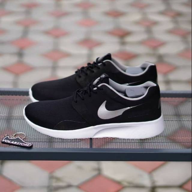 Jual ORIGINAL Nike Kaishi Run Black White Sepatu Pria BNWB | Shopee ...