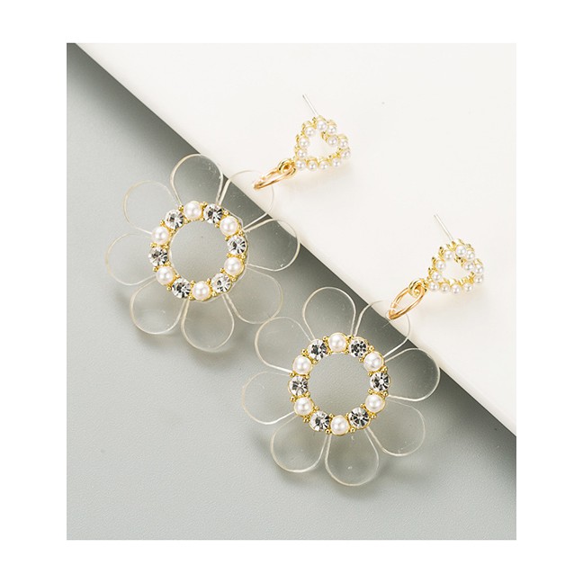 LRC Anting Tusuk Fashion Transparent White Transparent Flower Pearl Earrings With Diamonds P59679