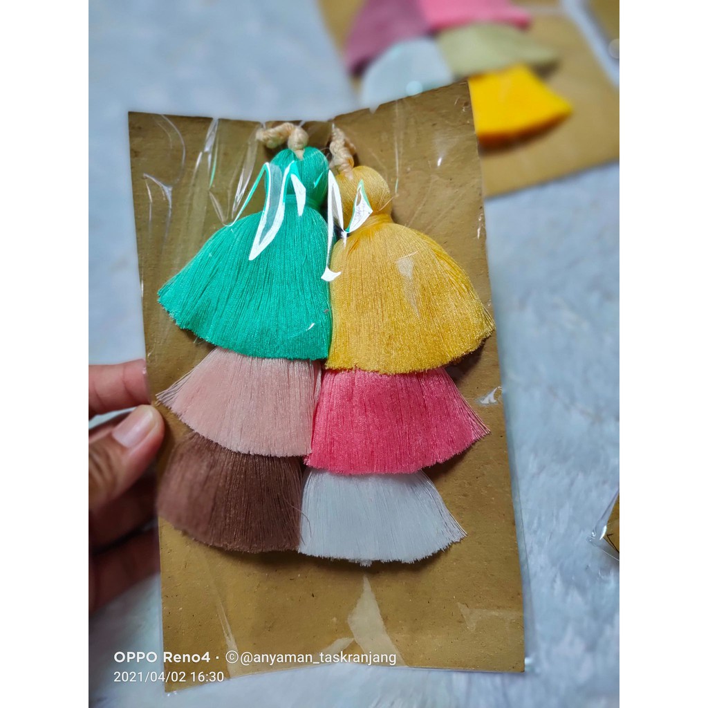 hiasan tas/gantungan tas/aksesoris tas/tas jali /tas monokrom/anyaman tas keranjang/tas anyaman